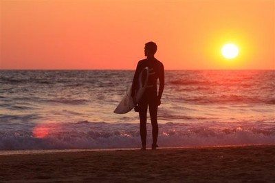 Surfer Sonnenuntergang klein